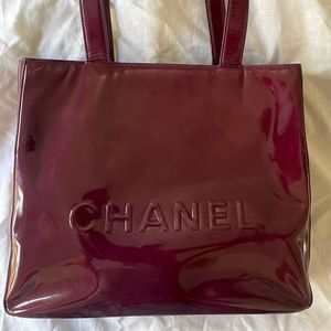 CHANEL VERNIS TOTE